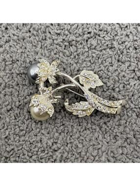 Vintage Avon Faux Pearl Rhinestone Floral Brooch Pin